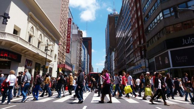 la duena de la pelota: radiografia del cuco que define las elecciones la duena de la pelota: radiografia del cuco que define las elecciones