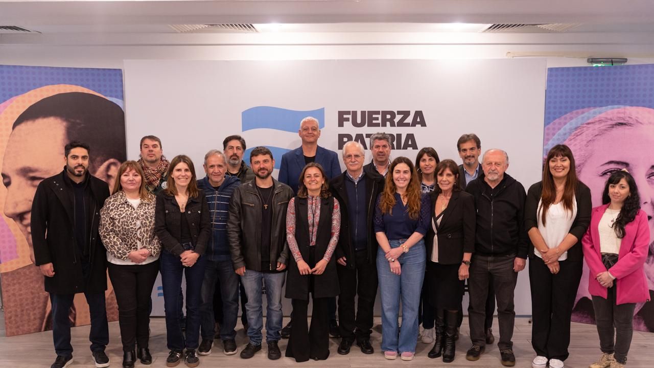 Los candidatos y candidatas del peronismo en la sede del PJ
