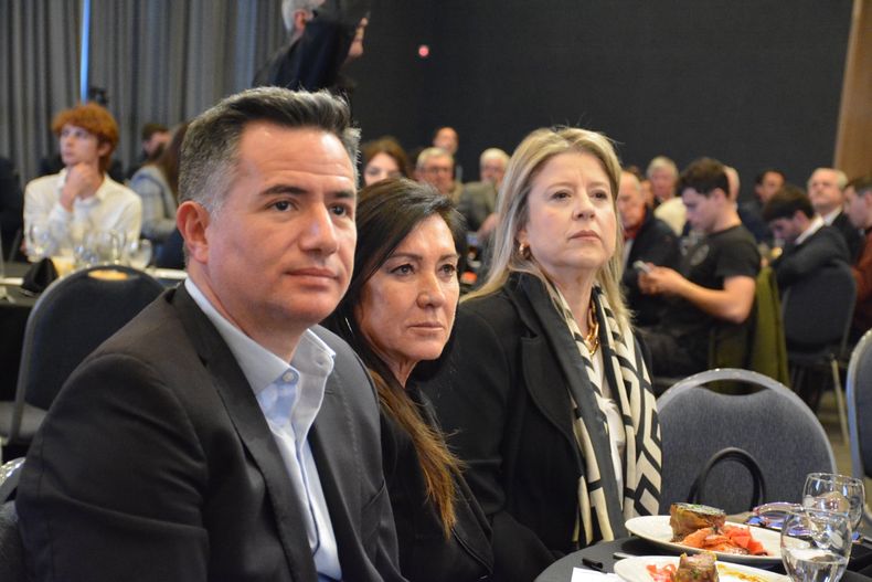 Gabriel Bornoroni, diputado y armador de LLA en C&oacute;rdoba y Laura Rodr&iacute;guez Machado, del PRO, y diputada electa de LLA.