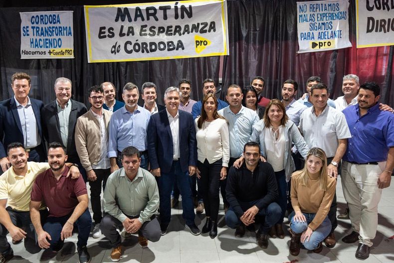 Llaryora y el PRO en Costa Sacate.