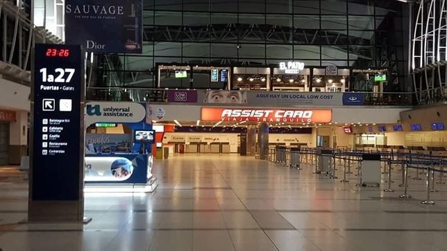 paro: cancelan mas de 500 vuelos y hay 71.000 pasajeros afectados