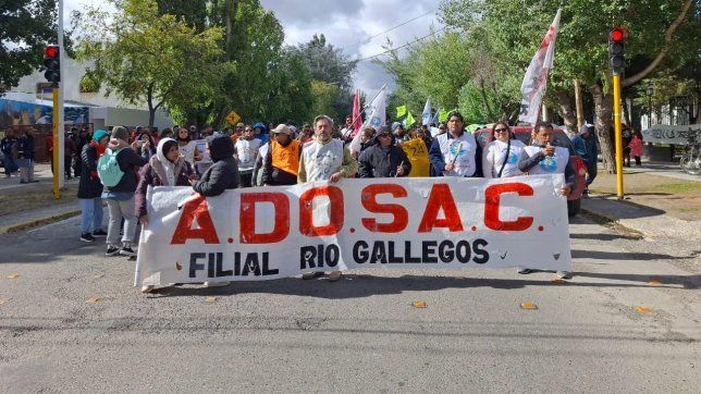 Santa Cruz: nuevo paro docente de 48 horas contra el gobierno de Claudio Vidal