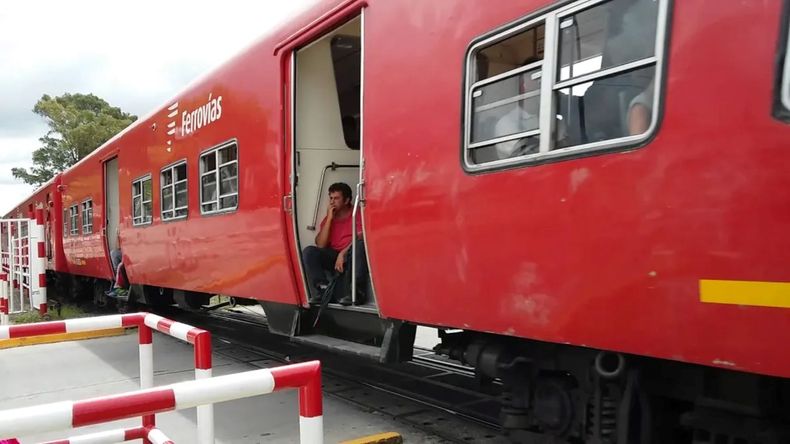 Javier Milei prorrogó la concesión de Ferrovías