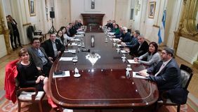 Plan antituristas blue: el Gobierno analiza un tipo de cambio diferenciado