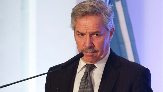 sola: ?no cambio nuestra posicion sobre venezuela ni sobre eeuu?