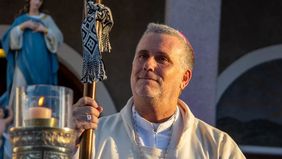 El obispo de la Patagonia que plantea interrogantes a la instalación de la planta de GNL