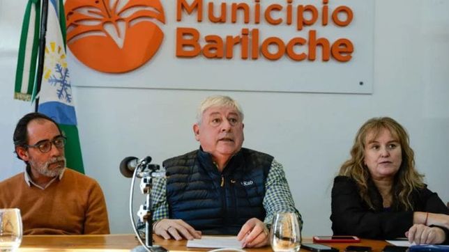 El intendente de Bariloche, Walter Cortés, en la presentación del referéndum.&nbsp;