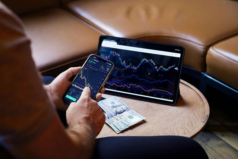 El dólar en la era Toto Caputo