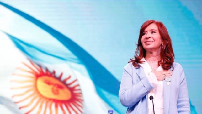 duelo gestual invertido en rosario: de la crispacion de macri a la calma de cfk
