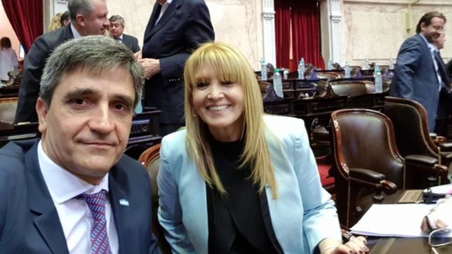 una diputada paso una semana en el pj dialoguista y volvio al fpv