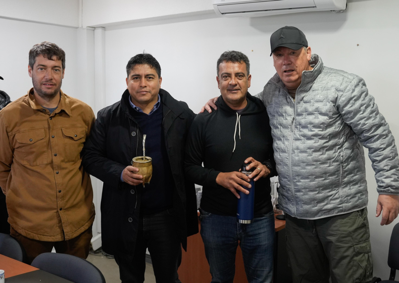 En Puerto Deseado. Pirri, Gonzáles, Vidal y Jones. FOTO: https://redesalmar.com/