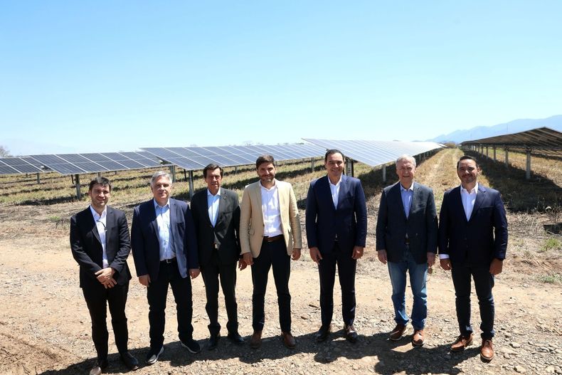 Provincias Unidas montó otro acto de campaña en tono opositor, mientras ecualiza su juego en el Congreso