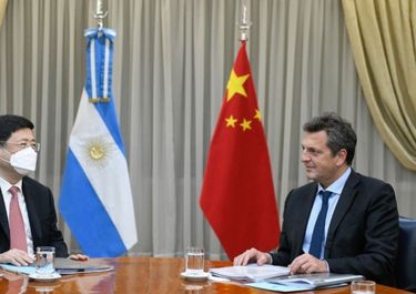 Pago al FMI: los malabares de Massa para llegar con aire a las PASO