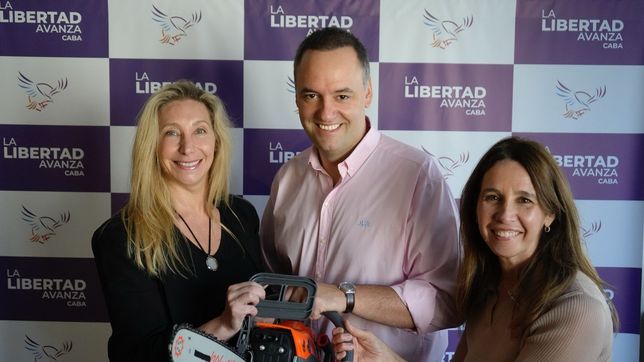 Karina MIlei, Manuel Adorni y Pilar Ramírez. 