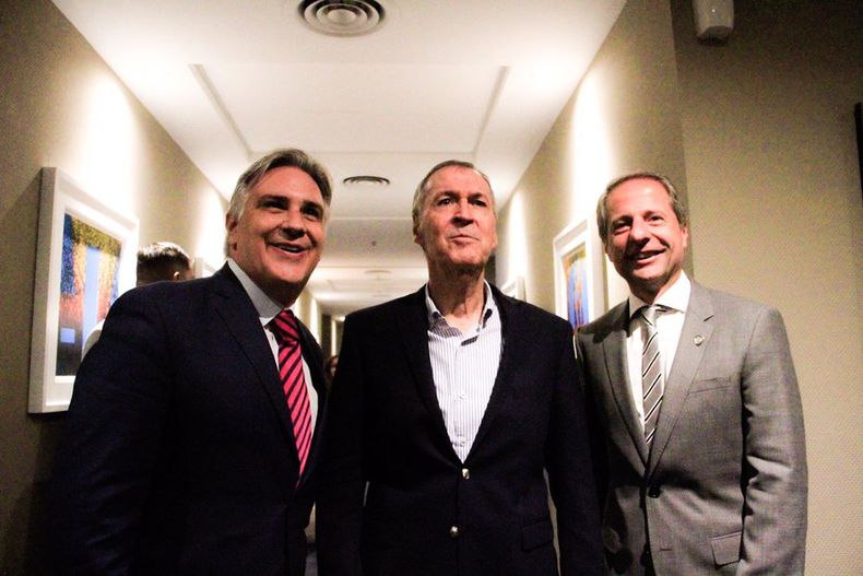 Martín Llaryora, Juan Schiaretti y Damián Bernarte.
