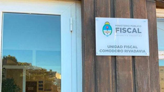 Escándalo en Chubut. Vanesa Fita fue acusada de integrar una presunta estafamasiva con viviendas en Comodoro Rivadavia. Escándalo en Chubut. Vanesa Fita fue acusada de integrar una presunta estafamasiva con viviendas en Comodoro Rivadavia.