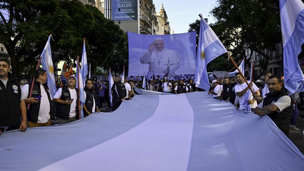La CGT deslegó sus columnas por el centro porteño La CGT deslegó sus columnas por el centro porteño