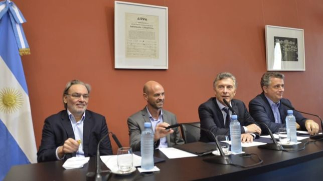 el nuevo macri: vehemente, positivo y retando a gobernadores ante empresarios