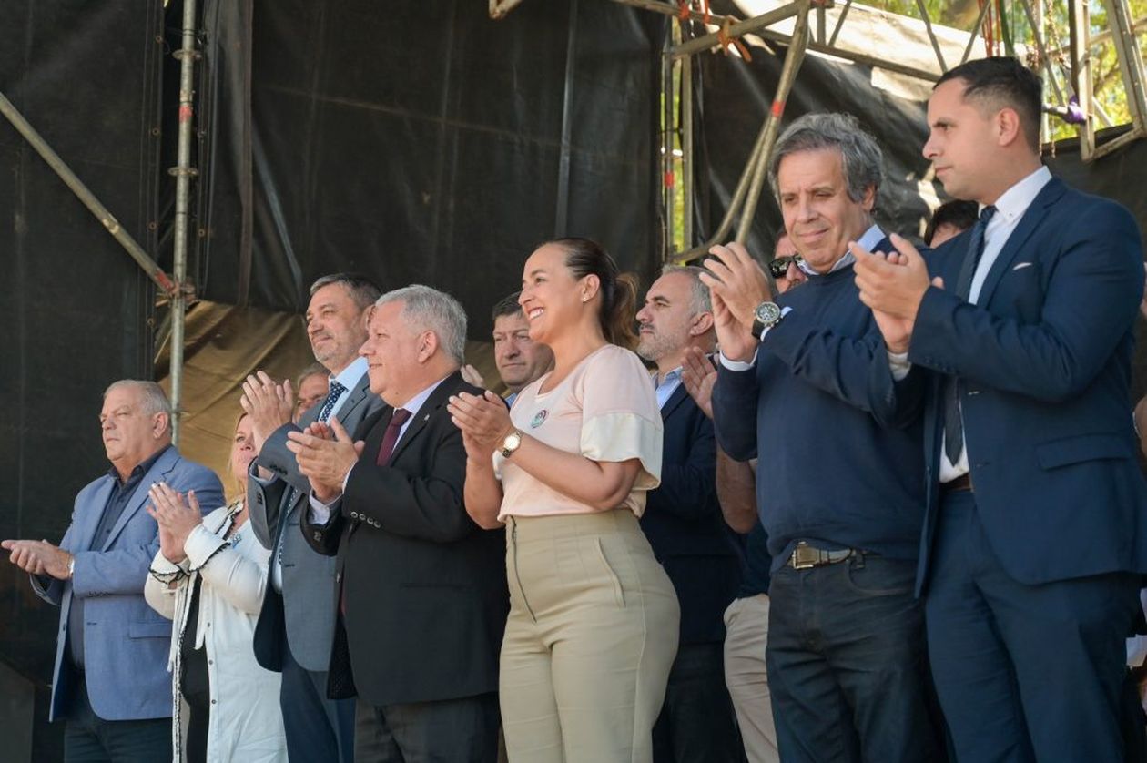 Gustavo Benedetti recibió a la vicegobernadora Myrian Prunotto y a Gastón Manes en su ciudad.