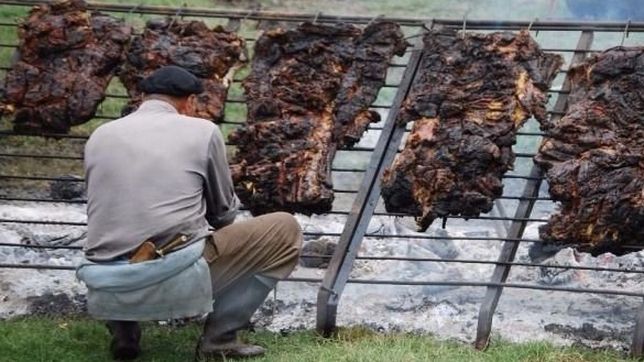 por el asado, se desato un conflicto politico entre la pampa y rio negro