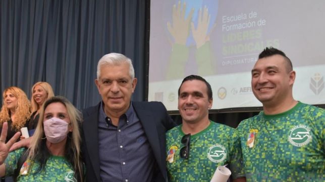 dominguez presento una diplomatura para referentes gremiales