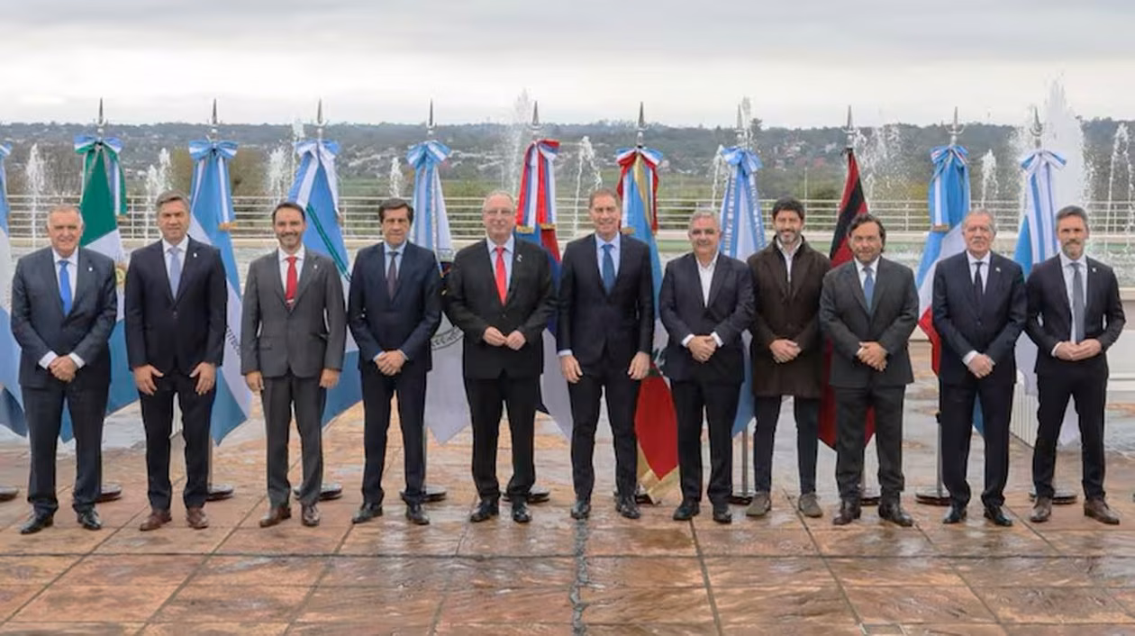 Diego Santilli con los gobernadores del Norte Grande.