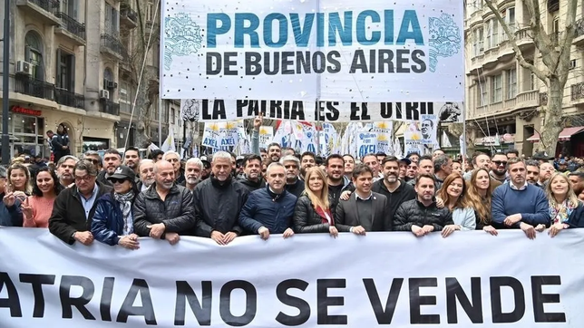 La marcha contra Javier Milei borra la grieta peronista bonaerense