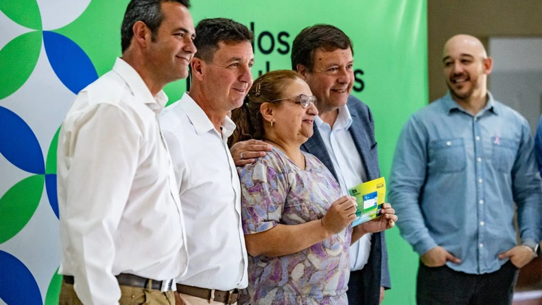 Diego Ramello junto a Alberto Weretilneck.