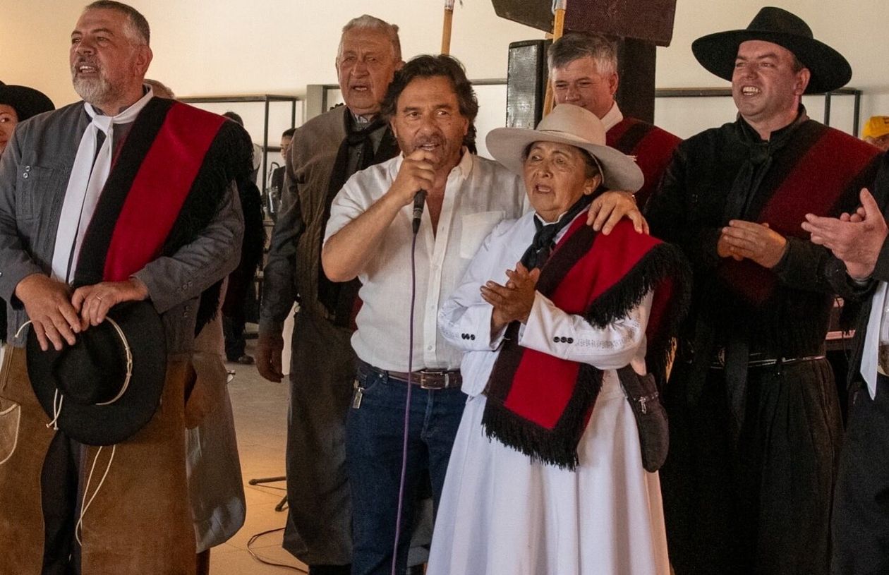 Gustavo Sáenz, gobernador de Salta, va por su re-reelección.