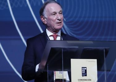 La queja de Gustavo Weiss por la deuda de Toto Caputo con las constructoras