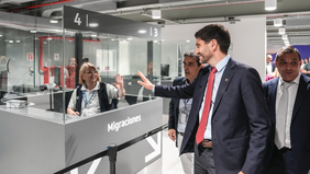 Maximiliano Pullaro piensa adelantar el calendario electoral 2027 para primerear a sus rivales.