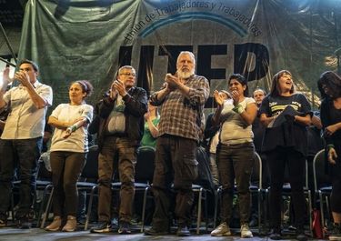 Crece el debate: movimientos sociales piden estatizar alimenticias en crisis
