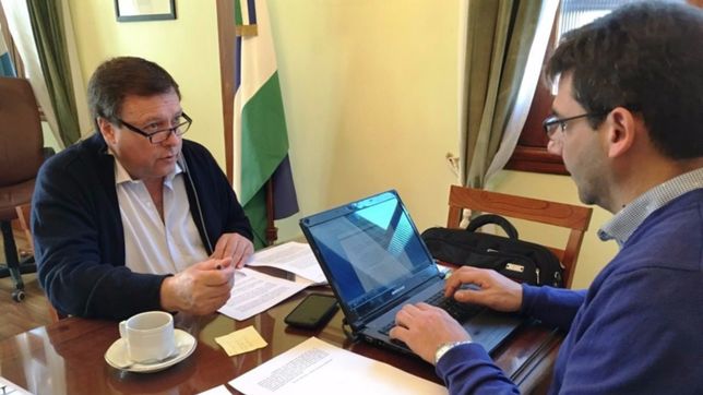 efecto paso: weretilneck ahora rechaza la planta nuclear en rio negro