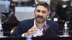 Diputado socialista pide dejar atrás personajes como Carrió