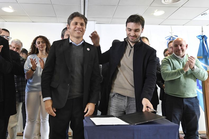 Axel Kicillof e Ignacio Torres, más que una foto