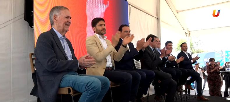 Provincias Unidas montó otro acto de campaña en tono opositor, mientras ecualiza su juego en el Congreso