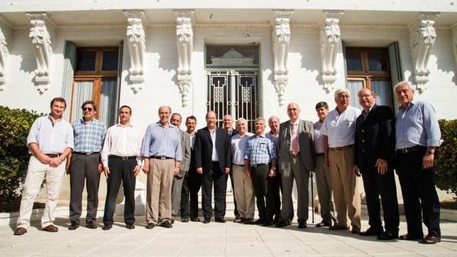 con la arrimada de lousteau, la ucr ?descorcha? en provincia