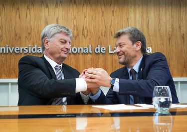 El rector de la UNLPam junto al gobernador de La Pampa, Segio Ziliotto: un vínculo que se aceitó con el tiempo.