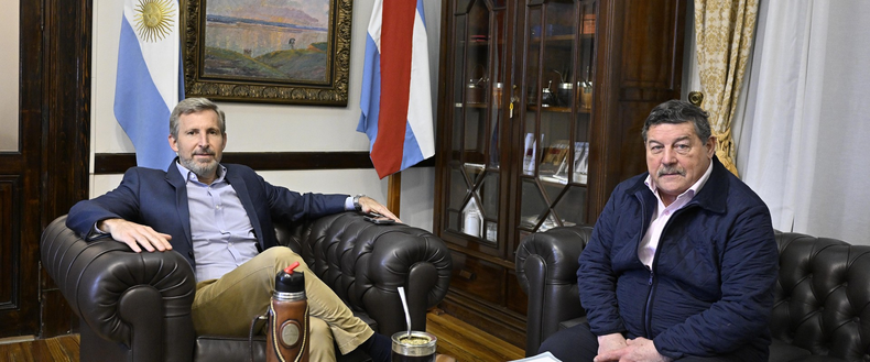 El gobernador Frigerio junto a César Melchiori, intendente de Villa Paranacito.