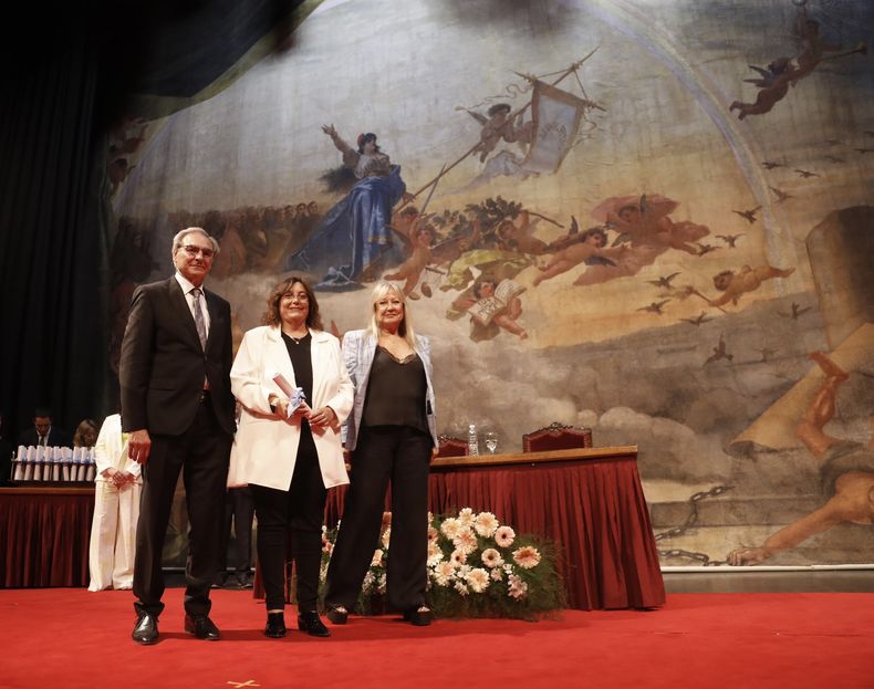 Karina Bruno, junto a la jueza electoral Marta Vidal.