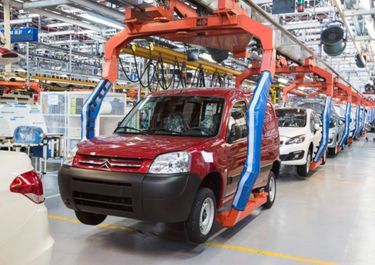 El ala dura de la UIA vuelve a embestir contra Massa por las importaciones