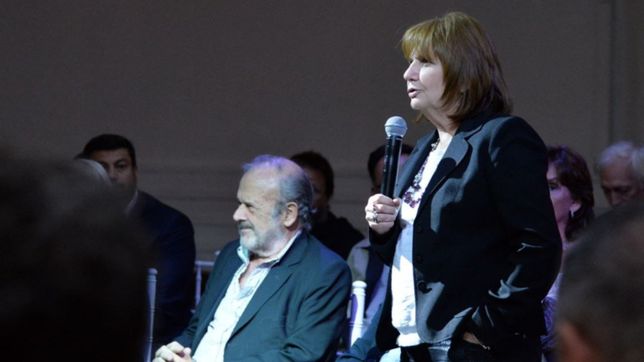 bullrich, contra cfk: la banda y el baston se los dio ella