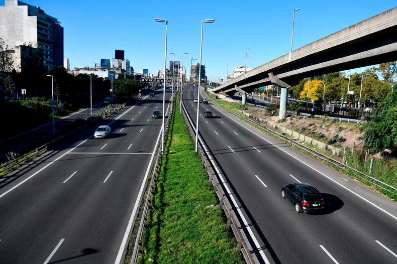 El paro de CGT afectará transporte, comercio, salud y servicios.