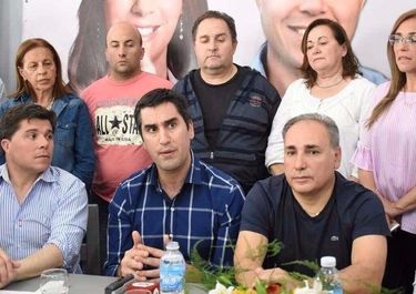 La visita de Mosca a Casares engrosó los cruces entre oficialismo y oposición