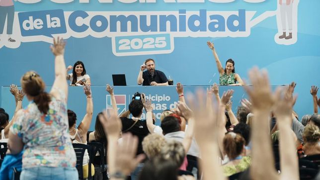 otermin encabezo el congreso de la comunidad de lomas, del que participaron mas de cinco mil vecinos