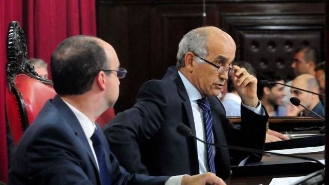 por el reparto de comisiones, el massismo le vacio la sesion a cambiemos