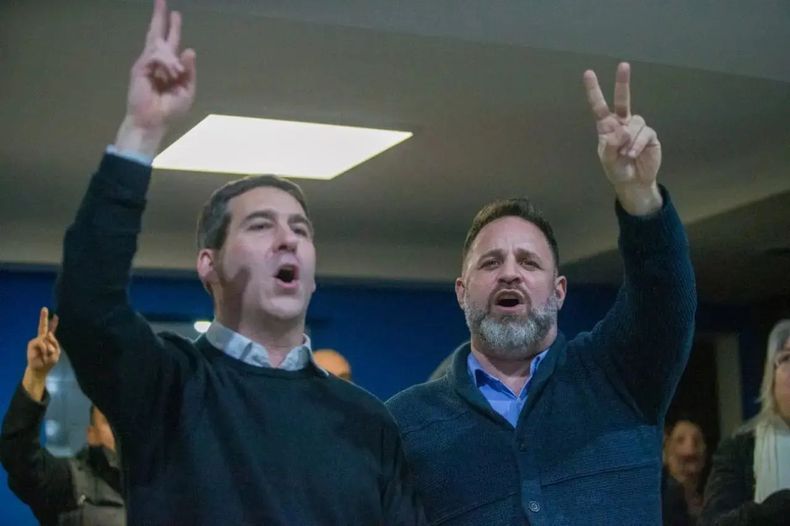 José Glinsky, candidato a diputado nacional por el oficialismo en Chubut, junto al derrotado candidato a gobernador Juan Pablo Luque.