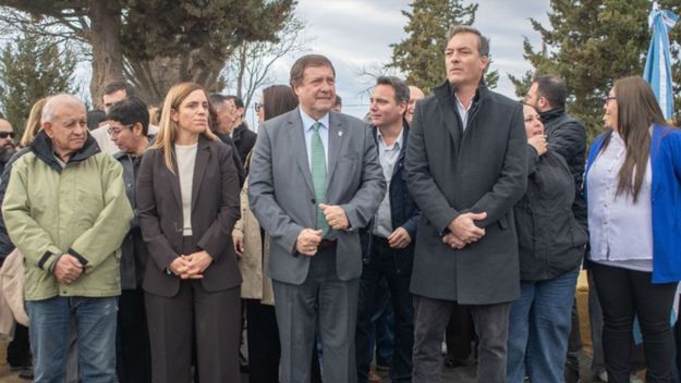 La postal de Alberto Weretilneck con los Soria expuso una tregua impensada entre dos sectores enfrentados durante años.