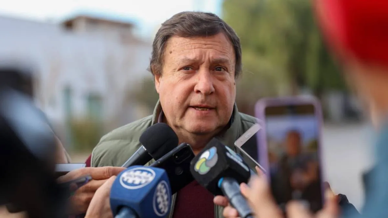 Alberto Weretilneck ascendió a funcionarios de perfil técnico administrativo en el gobierno de Río Negro.