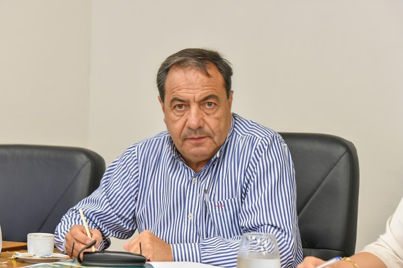 El senador provincial Víctor Sanzberro (PJ) pide información para debatir la reforma previsional en Entre Ríos.